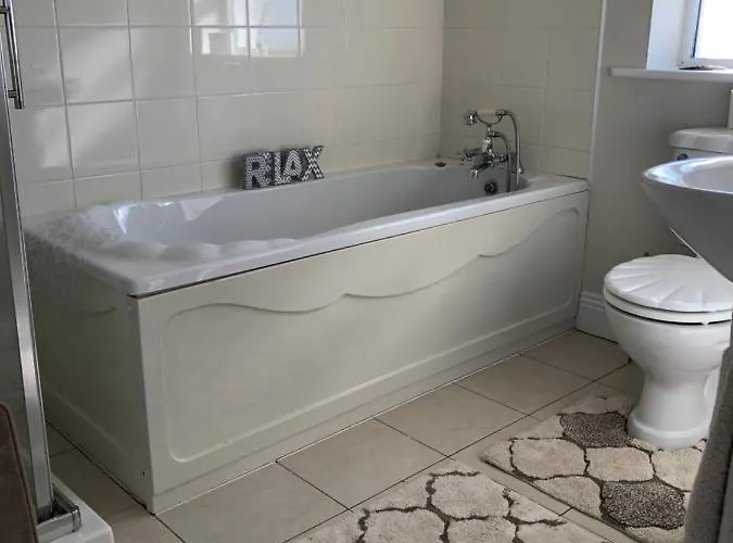 Connemara Farmhouse *